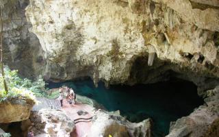 Лос Трес Охос – пещера с тремя разными глазами